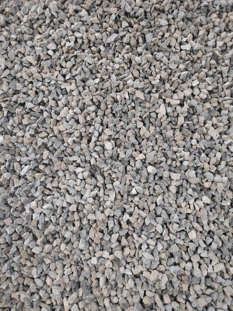 石灰石与砂石骨料每日需求解析 规格、用量与供应要点